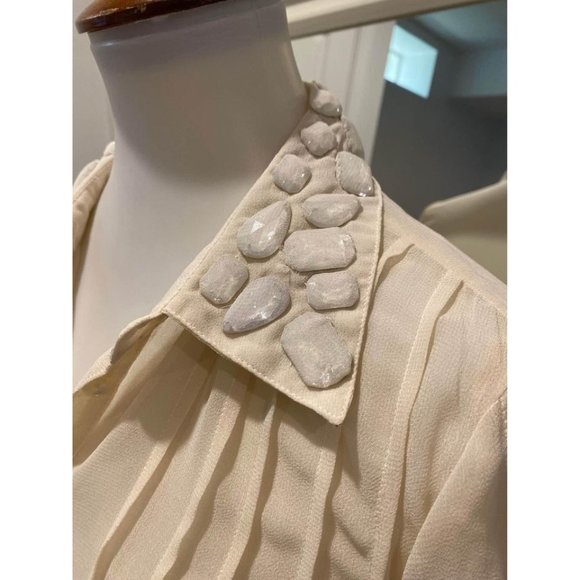 Newportnews- Ladies  top -size 2 - Picture 5 of 9